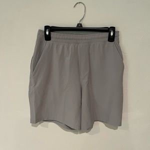 lululemon - pace breaker 7in inseam shorts small